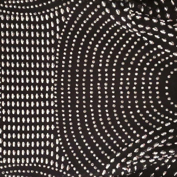 Beautiful Women's beaded and stunning looking long gown. - Picture 4 of 10